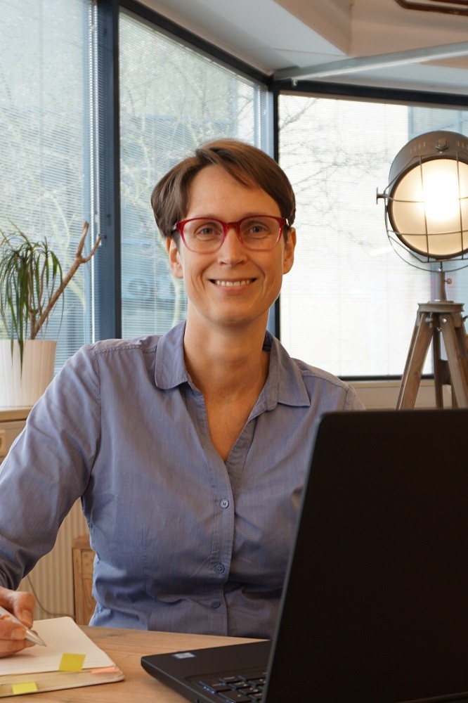 Zorgaanbieders helpen met administratie door de standaarden van Vektis